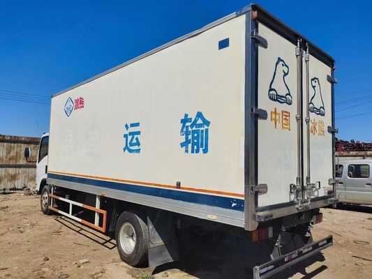 ISUZU Refrigerated Van 130P 89kw benutzte Fahrzeug-Kühlkette-Transportfahrzeug Diesel-98km/H