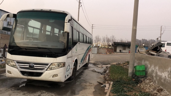 Benutztes Yutong gleitendes Fenster zweite Handtouristenbus-Front Engines 53 Sitze Bus-ZK6112D