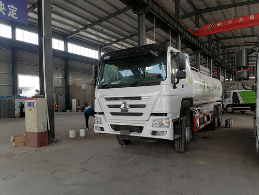 Gebrauchte Tri Axle Trucks Howo Wassertankwagen 20m³ 6×4 Fahrmodus