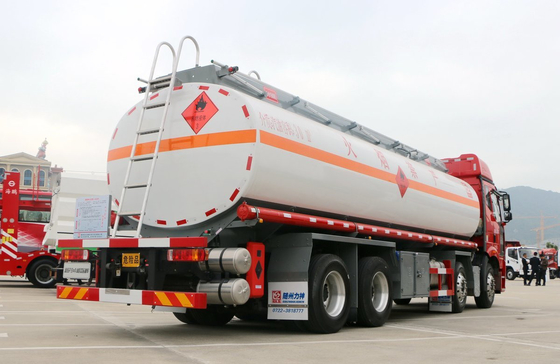 Gebrauchtölfahrzeuge FAW J6P Großtanker Kraftstofffahrzeug 11,5 Meter lang 24 Kubikmeter LHD/RHD