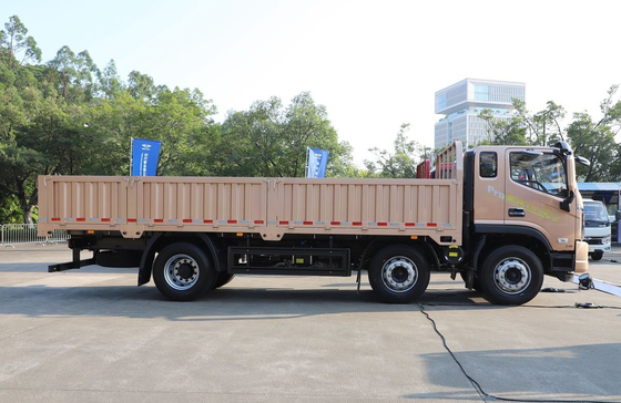 Gebrauchtes chinesisches Lastwagen Foton Lastwagen Goldfarbe 6*2 Flatbox 18 Tonnen