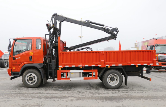 Kranich-LKW-Aufzug Gewicht 4 Tonnen Dayun 4*2 Einzel- und Halbcab Holzgreifen 200 PS