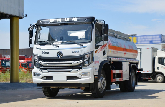 Öl-Tanker-LKW Verkauf Kenia Dongfeng 4*2 Fahrwerk 8,5 Kubikmeter Tanker Yuchai Motor 165 PS