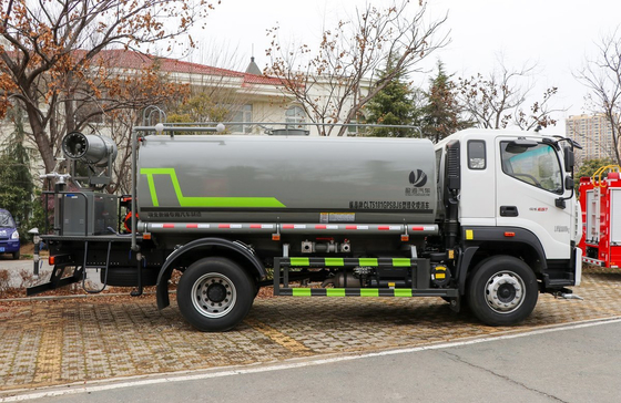 4x2 Wasserverschütterungsfahrzeug Einzel- und Halbkabine Chinesische Marke Foton 11,5m3 Tankkraftwagen