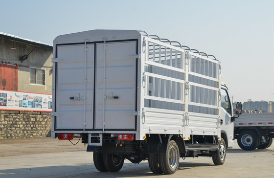 Kleinlastwagen SAIC Leichtwagen Zaunbox 4 Meter Einsachsen Dieselmotor 95 PS