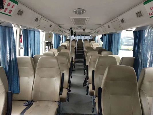 Sitze ZK6116HF 228kw 51 benutzten Yutong-Busse, die Passagier Luxussitzden niedrigen Kilometer-Akt transportiert, der LHD verpackt
