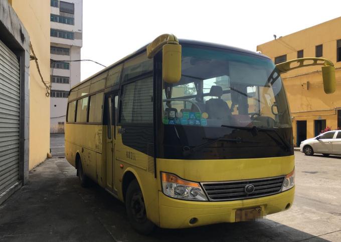 Mittlere Hand des Größen-Zug-zweite, benutzter Bus und Trainer 2012-jährig mit 31 Sitzen
