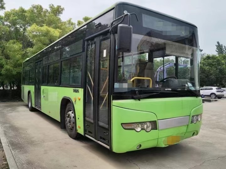 Bus-rechte Antriebs-Zug-Bus 60seats Zk6128 Stadt verwendete Yutong Dieselmotor-Besichtigung