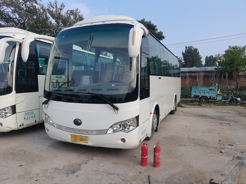 39 Sitz-ZK6908 benutzter Yutong-Bus für den Transport, der Dieselmotoren LHD steuert