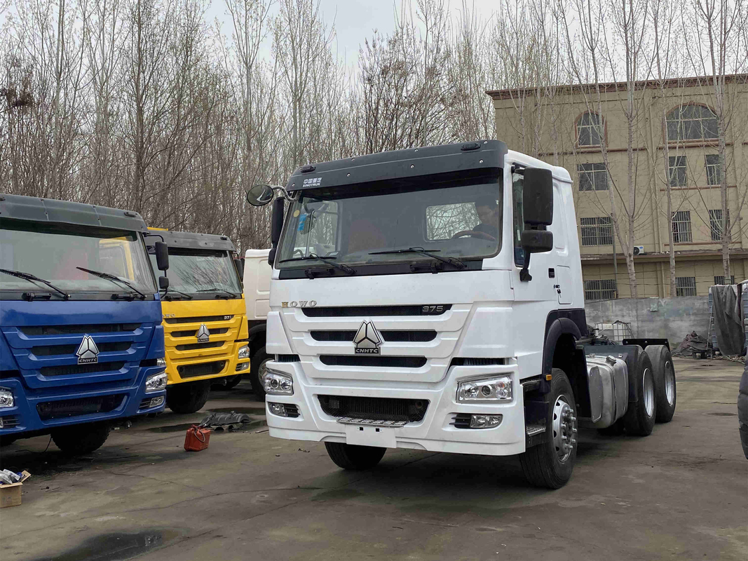 HOWO benutzte Traktor-LKW 6*4 ließ Hand-Antrieb 375/371hp 2019-2020
