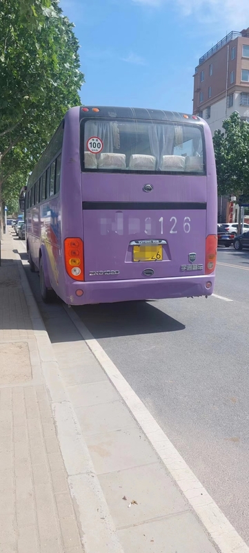 2014-jähriges 45 Sitze verwendetes Yutong transportiert Diesel ZK6102D-Trainer-Bus Front Engine Two Door LHD