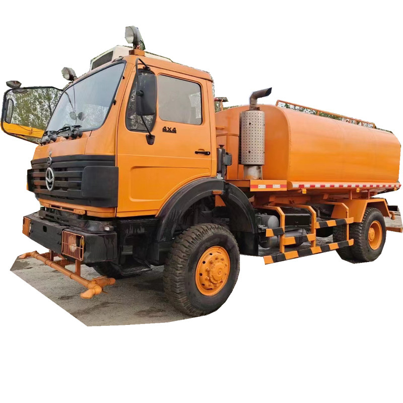 15 Kubikmeter LHD wässern Wasser-Berieselungsanlage des Behälter-Berieselungsanlagen-LKW-290hp volle des Antriebs-4X4 Off Road