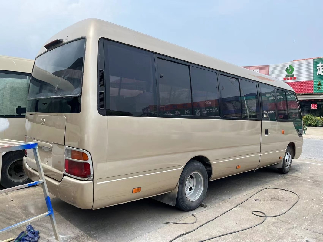 2013-jähriger 23 Sitze benutzter Toyota-Küstenmotorschiff-Bus mit neuer Farbe des Dieselmotor-1Hz