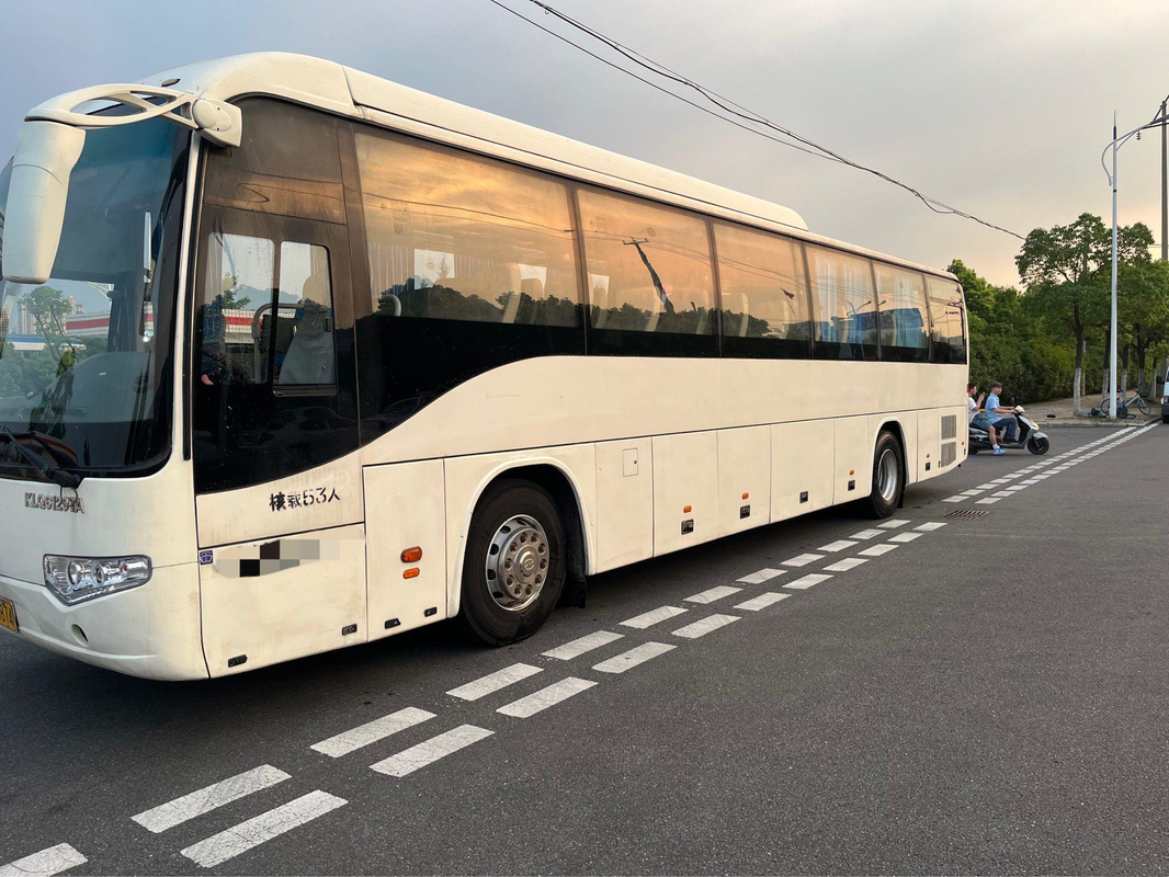 Luft-Suspendierungs-höhere Marke benutzte Trainer-Bus 53 Dieselmotor KLQ6129 der Sitzer-Doppeltüren-Wp.7