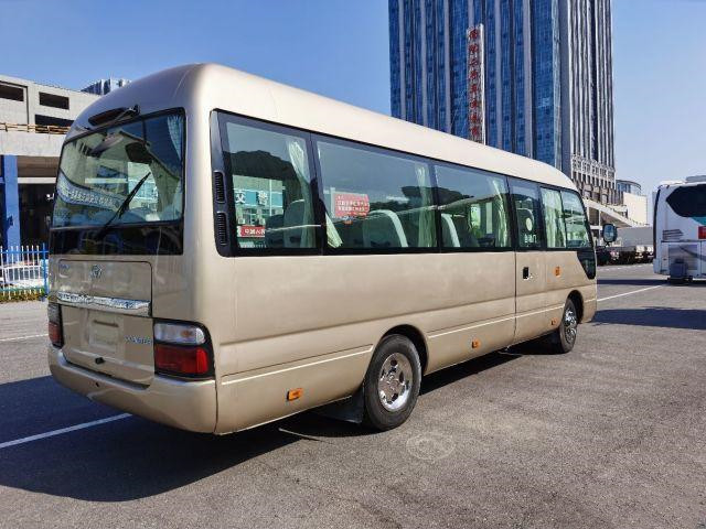 Linker Hand-Antrieb benutzter Küstenmotorschiff-Bus japanischer Mini Bus Toyota Brand 29seats 2TR