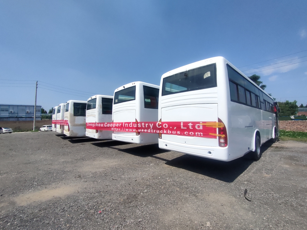 Rechter Antrieb Yutong-Bus Zk6116d F11 benutzte Türen Front Engine Buss 53seats zwei Silding-Fenster