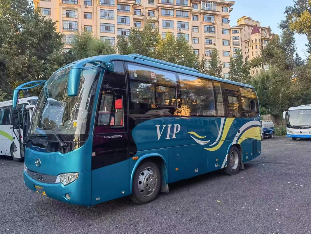 Höheres LUXUSKLQ6796 benutzte Blattfedersuspendierung Sitze LHD der Trainerbusse 34 des Heckmotor-147kw