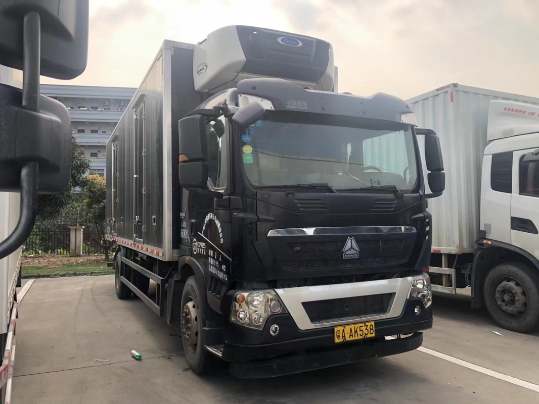 Rad-6*4 benutzter Kühlschrank-LKW-Gefrierschrank-Kühlcontainer-LKW HOWO 10 für Verkauf
