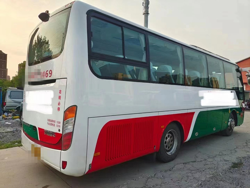 2015 Jahr 37 Sitzer Gebrauchte Yutong Bus ZK6888 Reisebus Dieselmotoren für den Transport