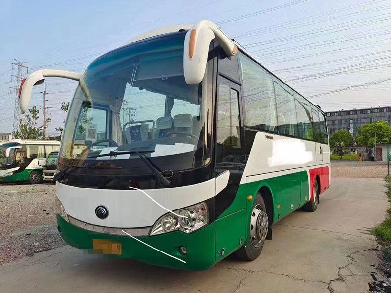 2015 Jahr 37 Sitzer Gebrauchte Yutong Bus ZK6888 Reisebus Dieselmotoren für den Transport