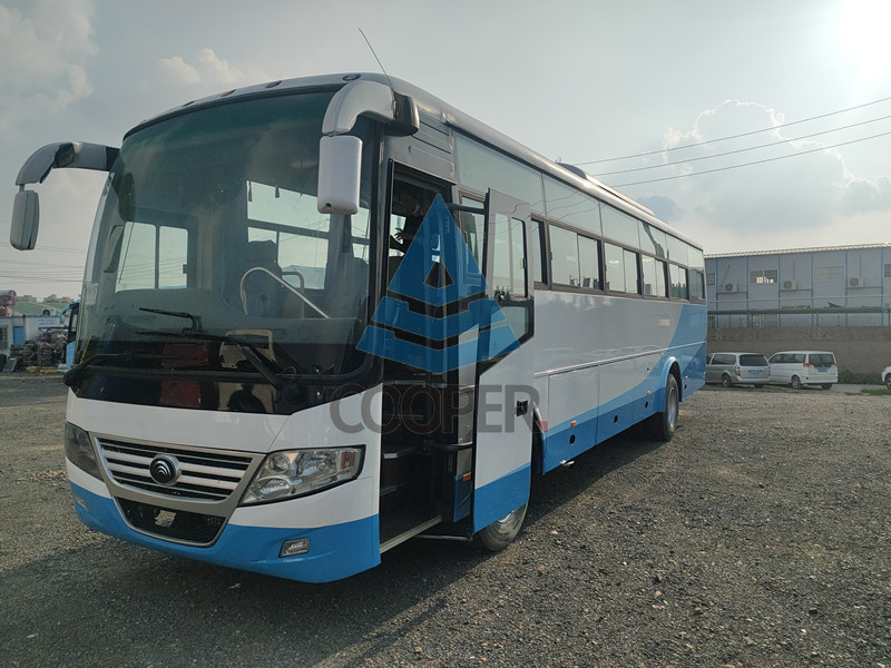 2014 Jahr 53 Sitzer Yutong Gebrauchter Bus ZK6112D RHD Lenkung Neue Sitzklimaanlage