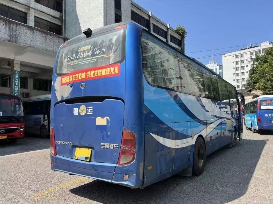 Benutzter Shuttle-Bus Yutong ZK6110 benutzte Kirchenbus 49-51seater Türen des Heckmotor-Busses zwei