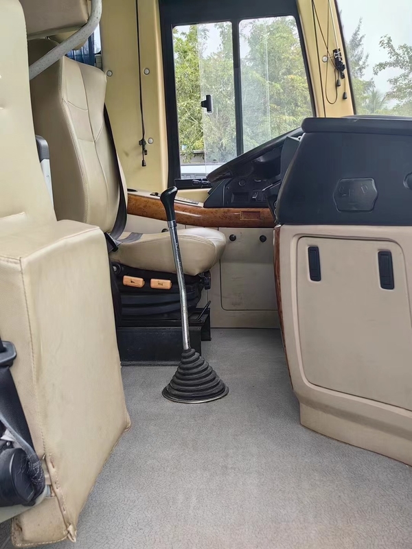 Benutzte Luxustrainer-Rhd Yutong Buss Zk6122 70 Hand des Sitzer-Bus-zweite für Verkauf
