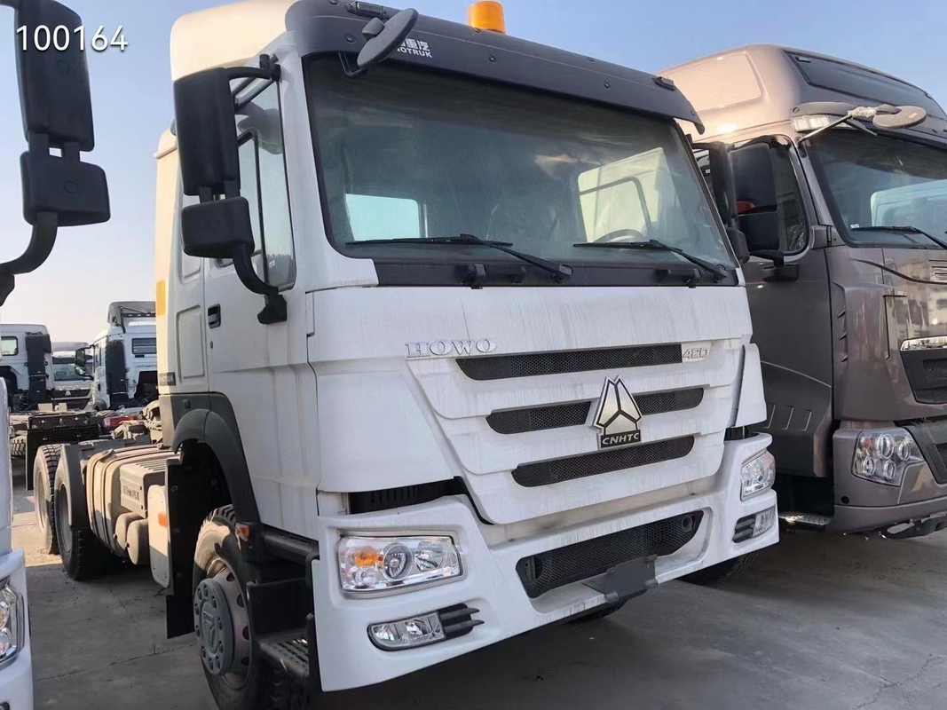 Benutzte linke Steuerung Howo-LKW-6*4 371hp benutzte Traktor-Einheits-Sino LKW