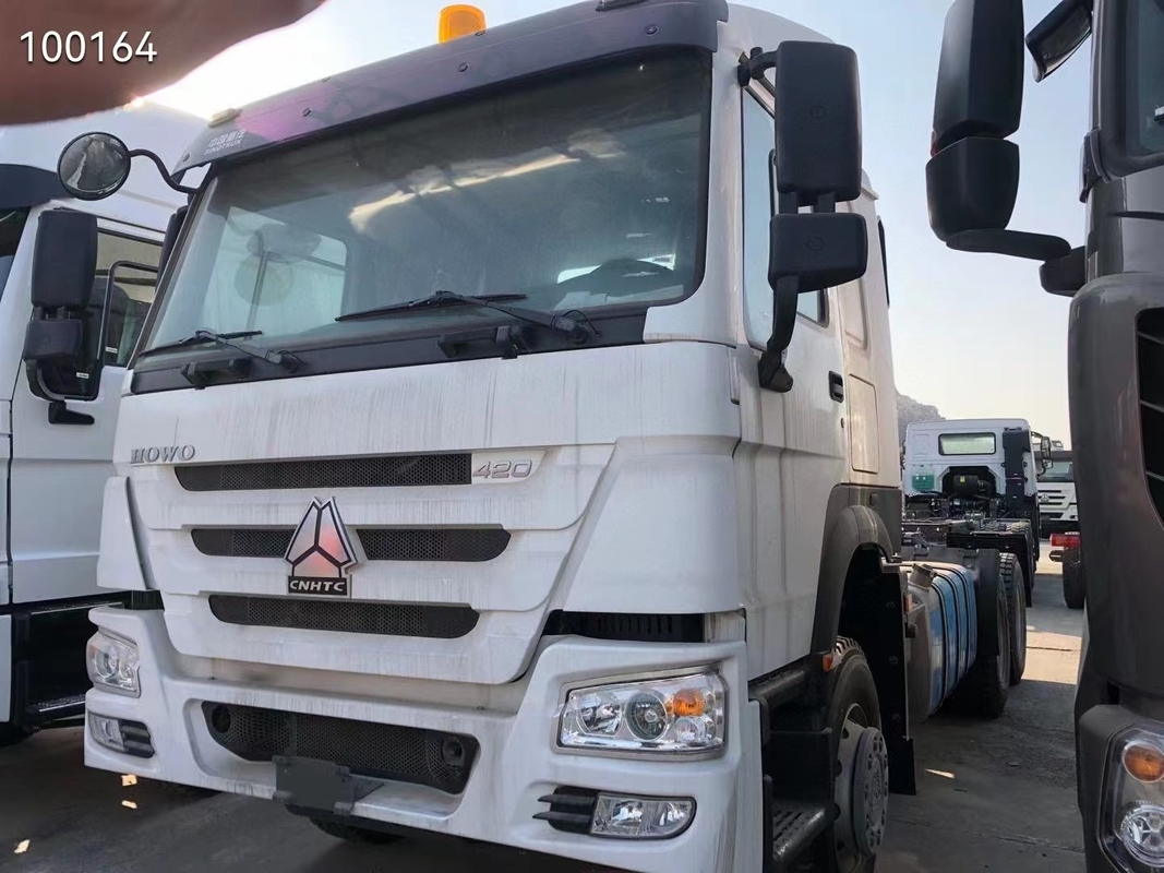 Benutzte linke Steuerung Howo-LKW-6*4 371hp benutzte Traktor-Einheits-Sino LKW