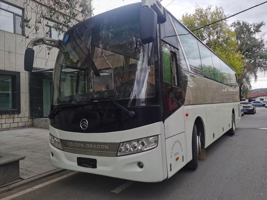 Benutzter Reisebus benutzte goldene Doppeltüren Dragon Buss XML6113J68 49seats Yuchai-Maschine
