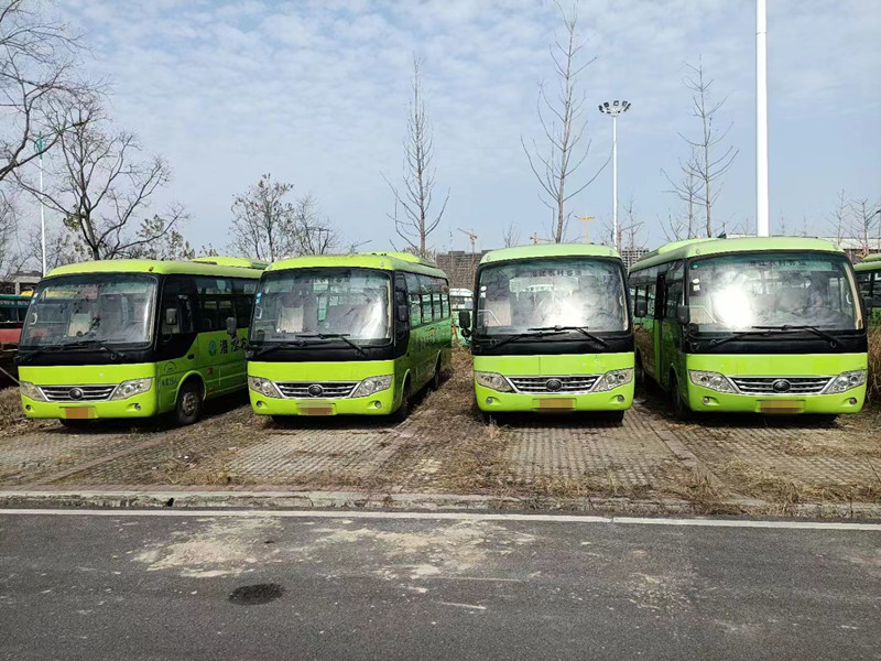 Sitzer-2015-jähriger ZK6729 Bus zweite Hand-Mini Buss 26 Front Engine Used Supplier