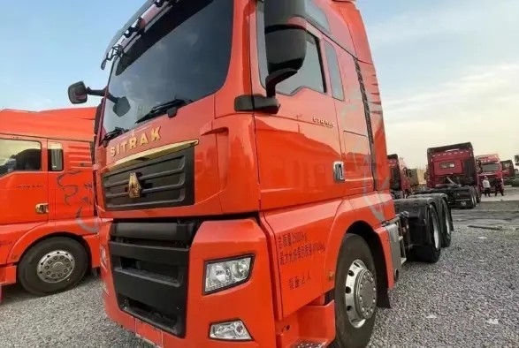 Benutzte Diesel-des Traktor-LKW-540hp 6×4 Zylinder LKWs Sinotruck Sitrak Antriebs-des Modus-sechs in der Linie