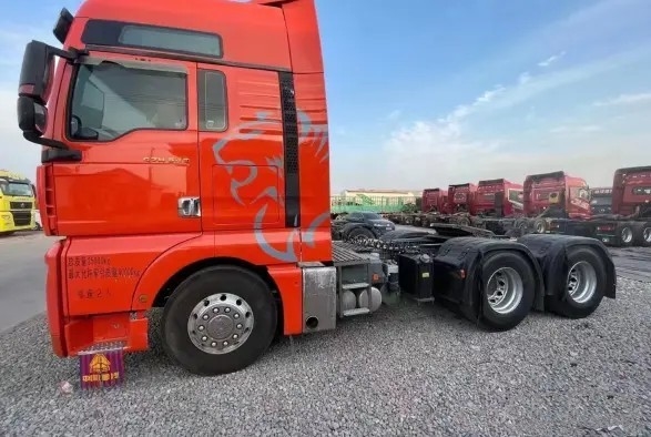 Benutzte Diesel-des Traktor-LKW-540hp 6×4 Zylinder LKWs Sinotruck Sitrak Antriebs-des Modus-sechs in der Linie