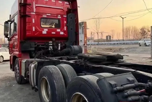 Benutzter Traktor-LKW Sattelzug-hoher Dach-Kabine Weichai-Maschinen-500hp 6×4 SHACMAN D'LONG X3000