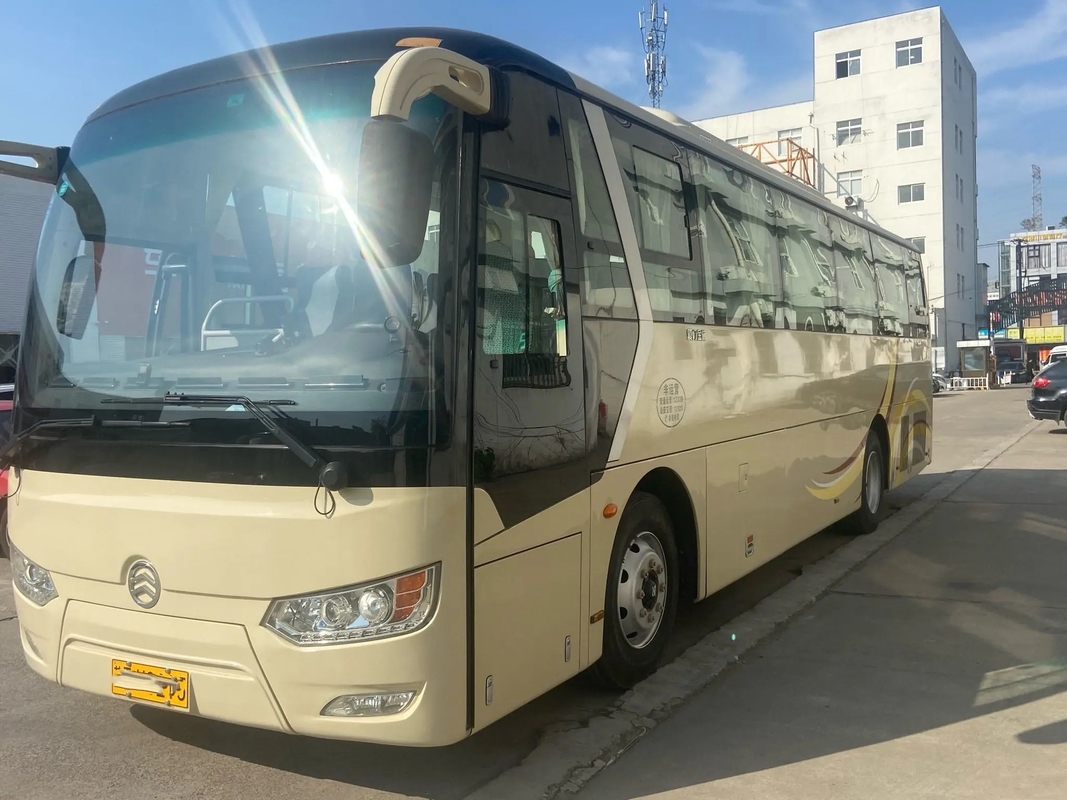 Benutzter Sitz2018-jährige 2. Handgoldener Drache XML6102 Trainer-Bus Middle Door-Dichtungs-Fenster Yuchai-Maschinen-46