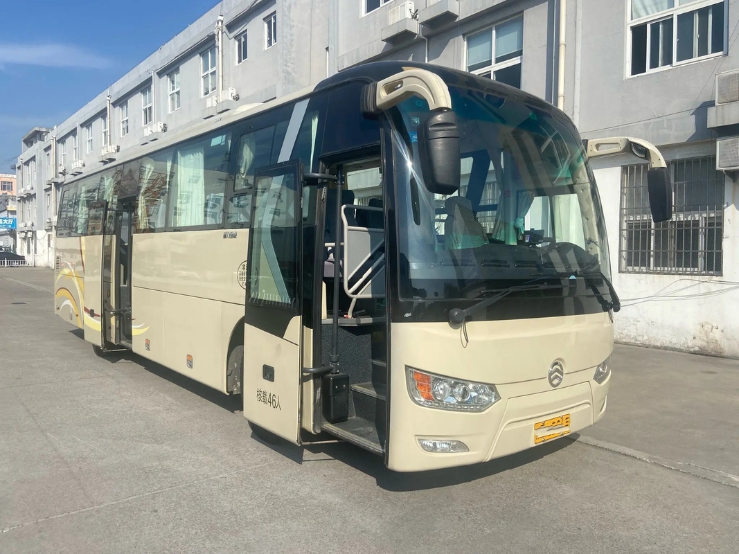 Benutzter Sitz2018-jährige 2. Handgoldener Drache XML6102 Trainer-Bus Middle Door-Dichtungs-Fenster Yuchai-Maschinen-46