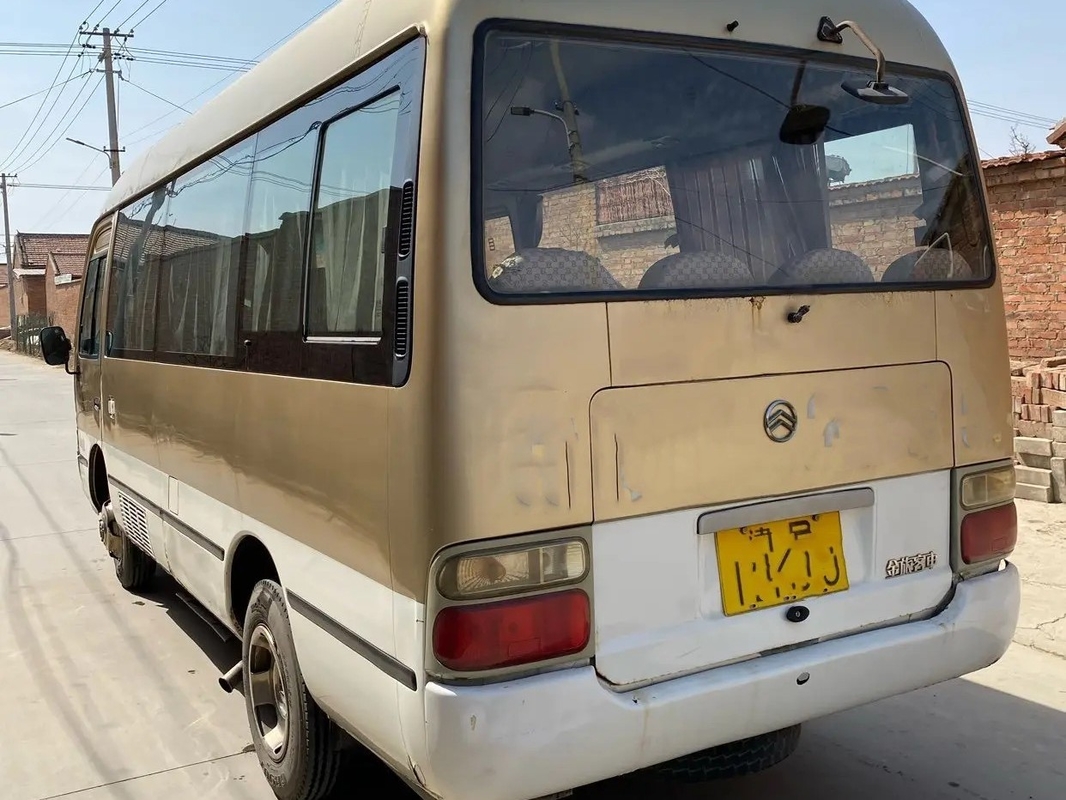 Benutzter Sitzemini coach external swinging doors 19 EURO III Front Engine Used Golden Dragon XML6601