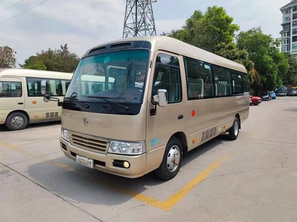 Zweite Hand Mini Bus Front Engine 19 Sitze goldenes Dragon Coaster External Swinging Door XML6700