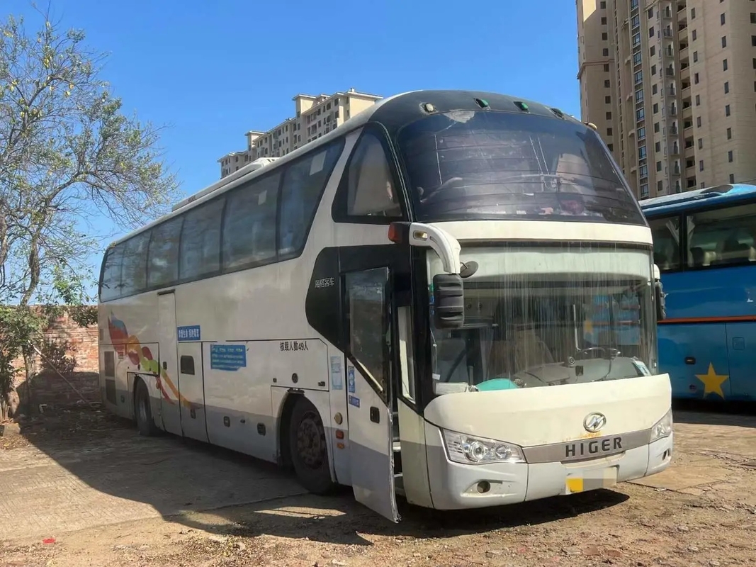 Benutzte Bus-und des Zug-49 Sitzscheibenbremse-Klimaanlagen-mittleres Tür EURO IV zweite Hand höheres KLQ6122