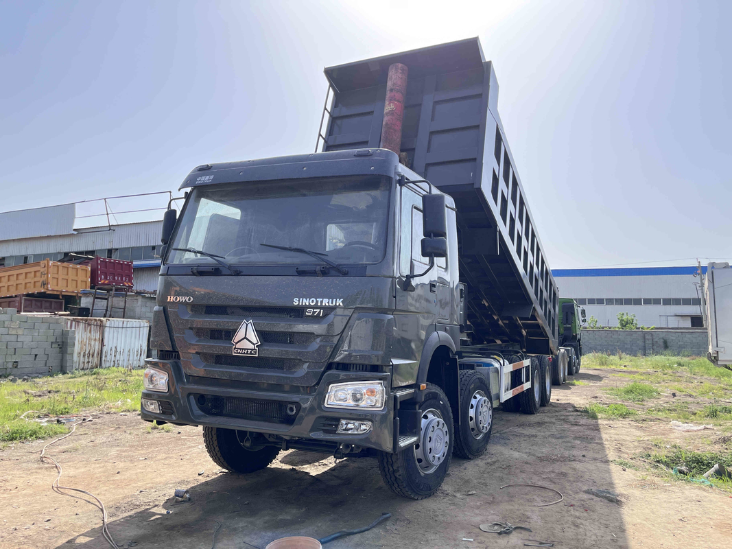 Benutzte Maschine Tipper Truckss 371hp Sinotruck 10,5 16t bewerteter Meter Lasts-8×4 übergeben an zweiter Stelle HOWO ZZ3317