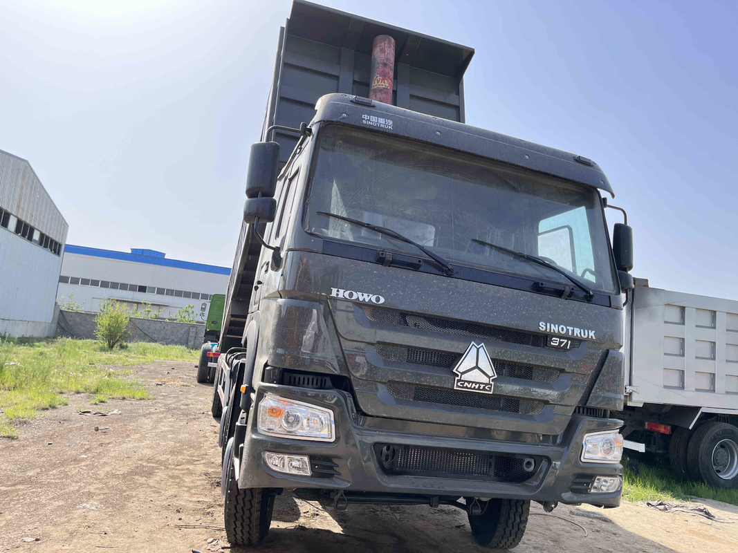 Benutzte Maschine Tipper Truckss 371hp Sinotruck 10,5 16t bewerteter Meter Lasts-8×4 übergeben an zweiter Stelle HOWO ZZ3317