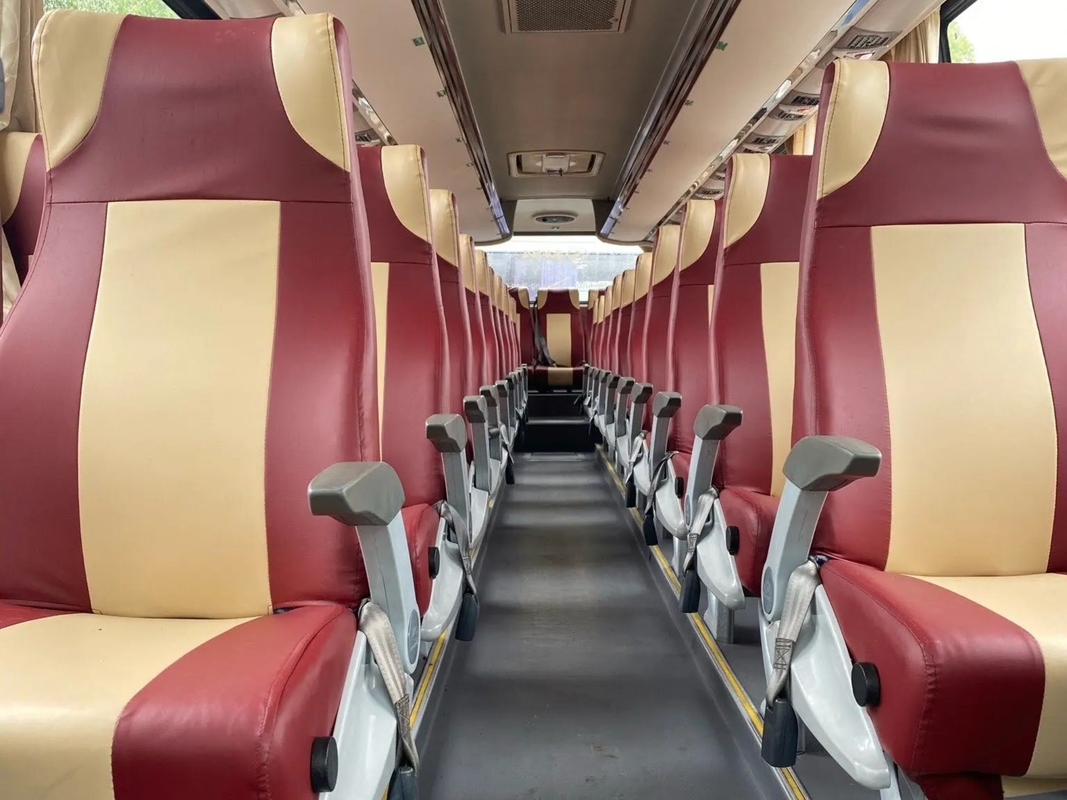 Benutzter Luxusder bus-51 Leergewicht EURO IV Yuchai Maschine Kinglong-Bus XMQ6113 LHD/RHD Sitzgrüne der Farbe12000kg