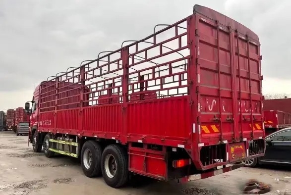 Benutzte Fracht tauscht der bewerteten Lasts-17.8t hohes des Dach-420hp 8×4 Reifen-SCHNELL Getriebe Dongfeng Lorry Truck Antriebs-des Modus-12