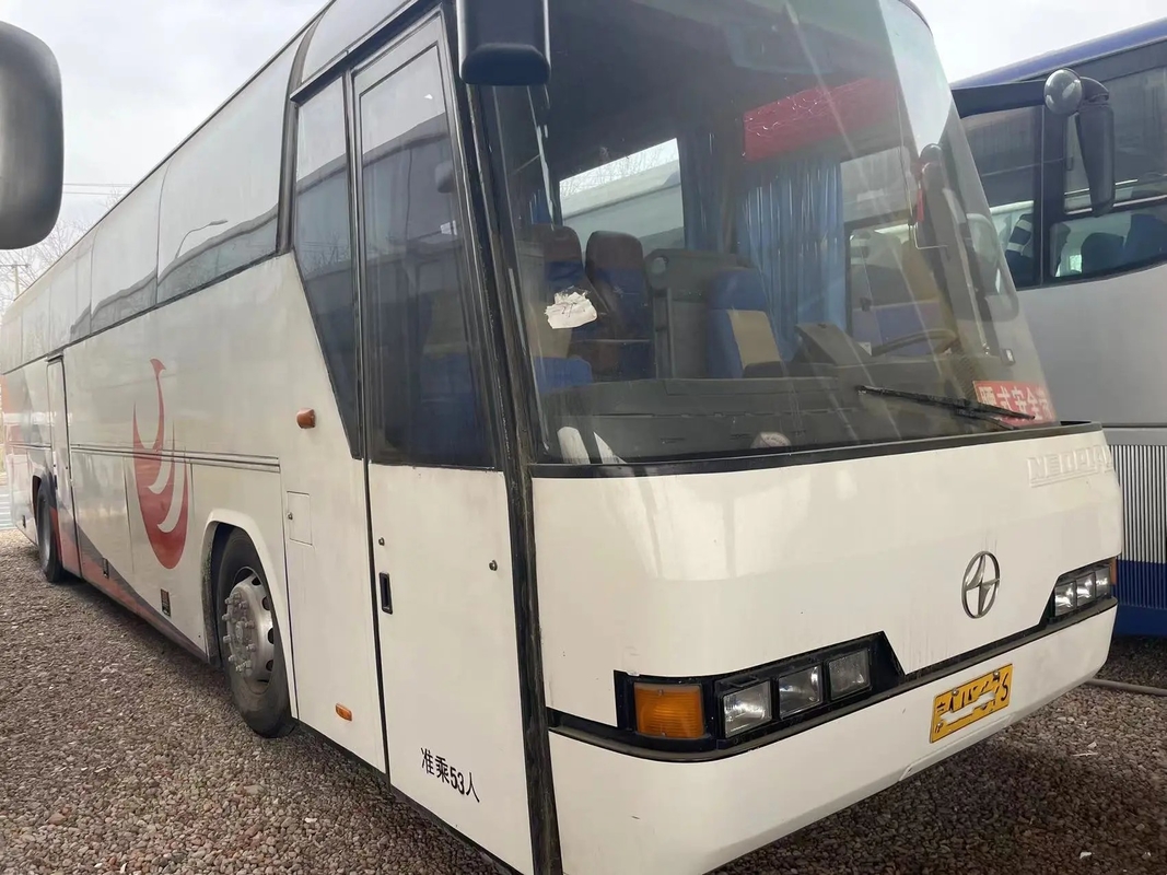 Benutzte Zylinder-Maschine Diesel- der Zug-53 Sitz-weiße Farb-einzelne der Tür-6 mit A/C 2. Hand-Beifang-Bus BFC6120