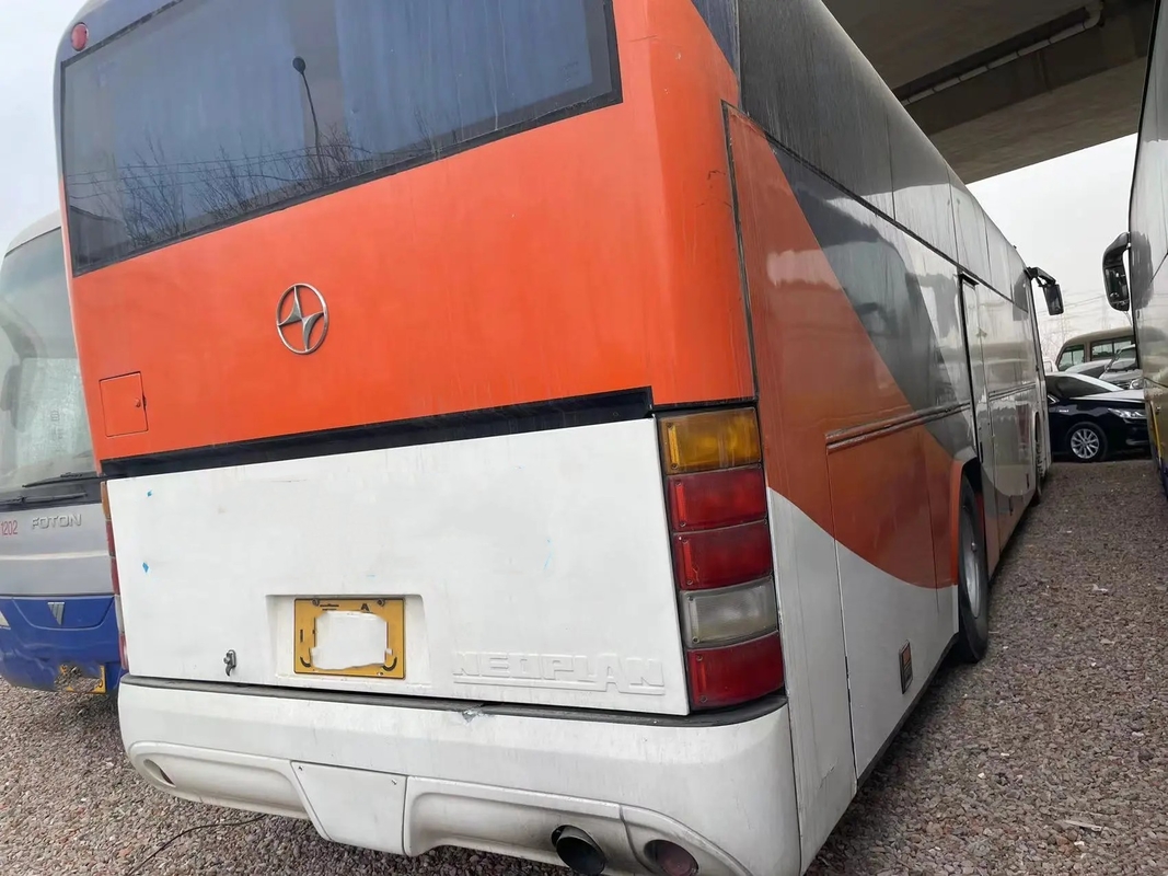 Benutzte Zylinder-Maschine Diesel- der Zug-53 Sitz-weiße Farb-einzelne der Tür-6 mit A/C 2. Hand-Beifang-Bus BFC6120