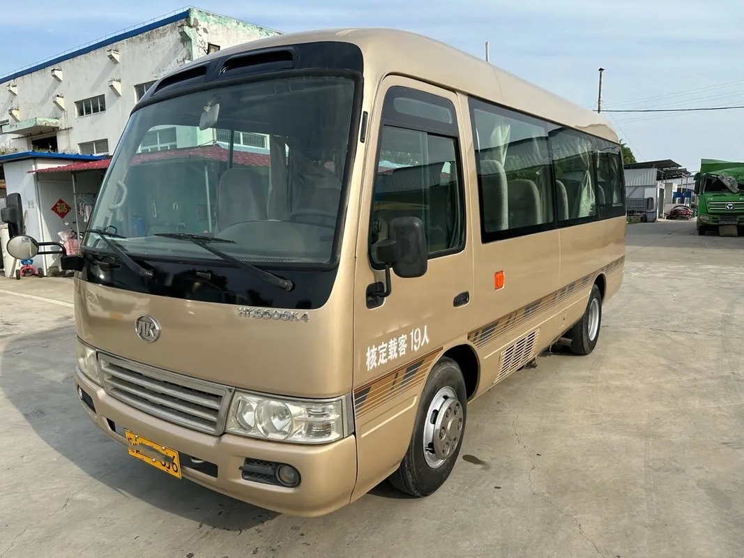Benutzter Kleinbus-Händler EURO IV 19 Sitze Champagne Color Yuchai Engine 6 Meter Falttür-benutzte Ankai-Bus HK6606