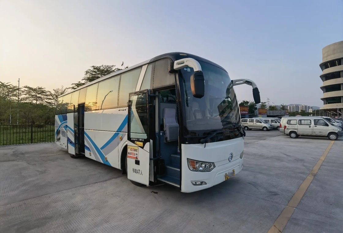 Verwendete Luxustrainer 2 Türen 80% neue 47 setzt 2. goldene Maschine 6 Cyliders Dragon Buss XML6102 Yuchai mit A/C