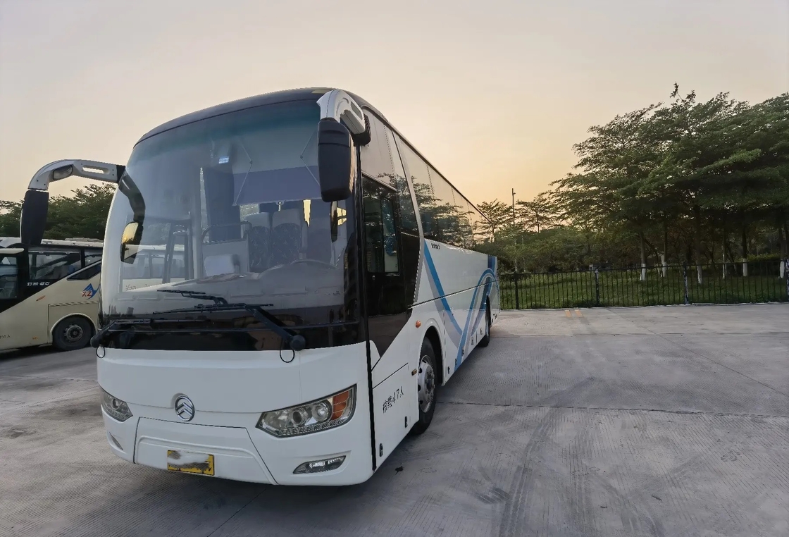 Verwendete Luxustrainer 2 Türen 80% neue 47 setzt 2. goldene Maschine 6 Cyliders Dragon Buss XML6102 Yuchai mit A/C