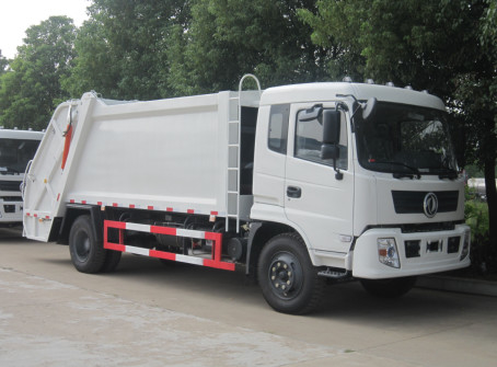 Benutzte Diesel-LKWs 8 des langen ³ 10m Belastbarkeit Dongfeng-Abfall-Meter Verdichtungsgerät-RHD