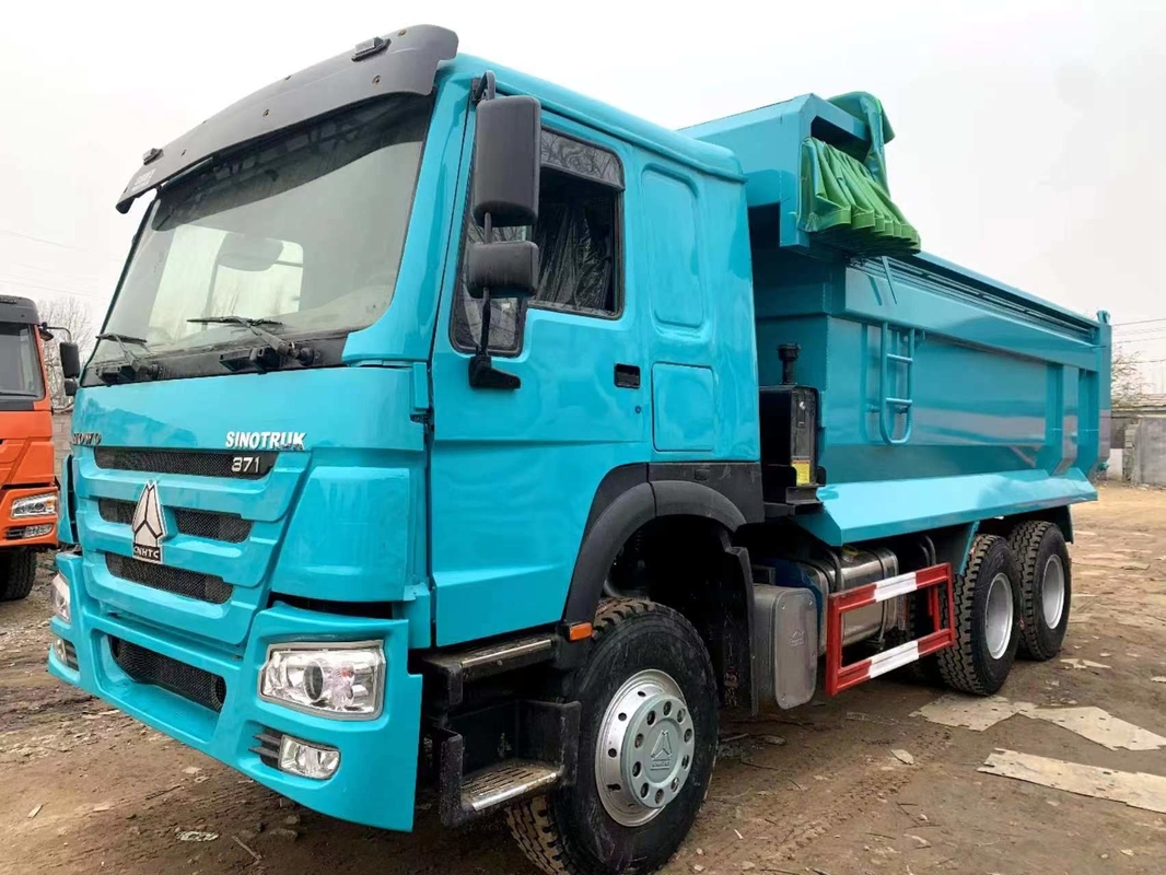 Benutzte Hochleistungs-LKWs, die spezieller Antriebs-Modus der Farbe6×4 rechte 13 Tonnen ließ, laden Gewichts-Bergwerk-Transport